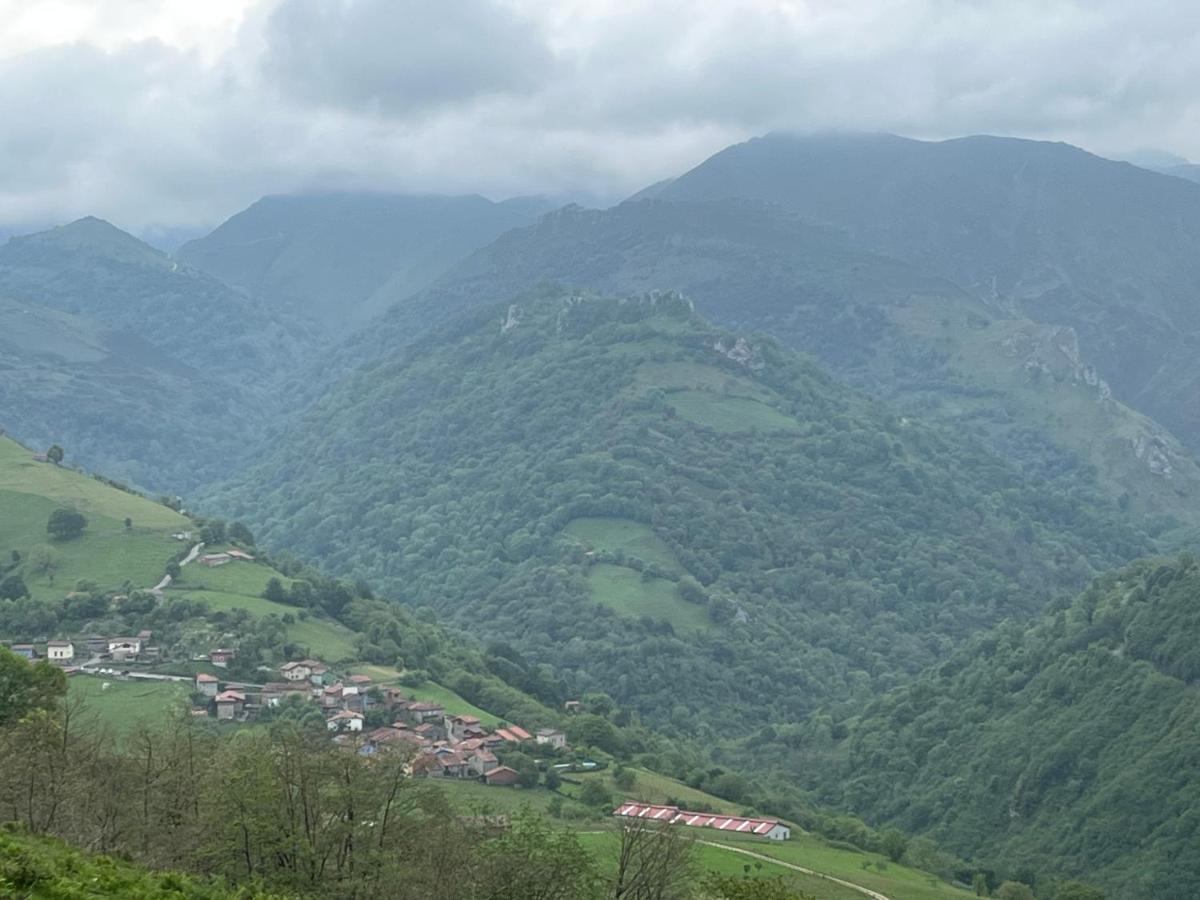 La Casina Del Corral Villa Onís Екстериор снимка
